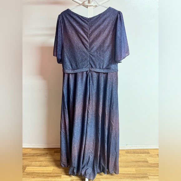 Long Gown - Picture 4 of 4